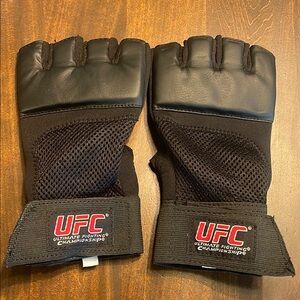 UFC Black MMA Gloves